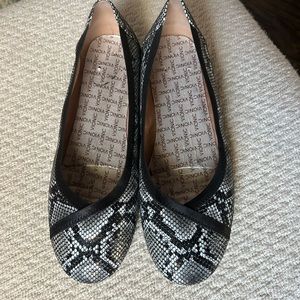 Vionic Spark Caroll Snake Print Flats size 9.5